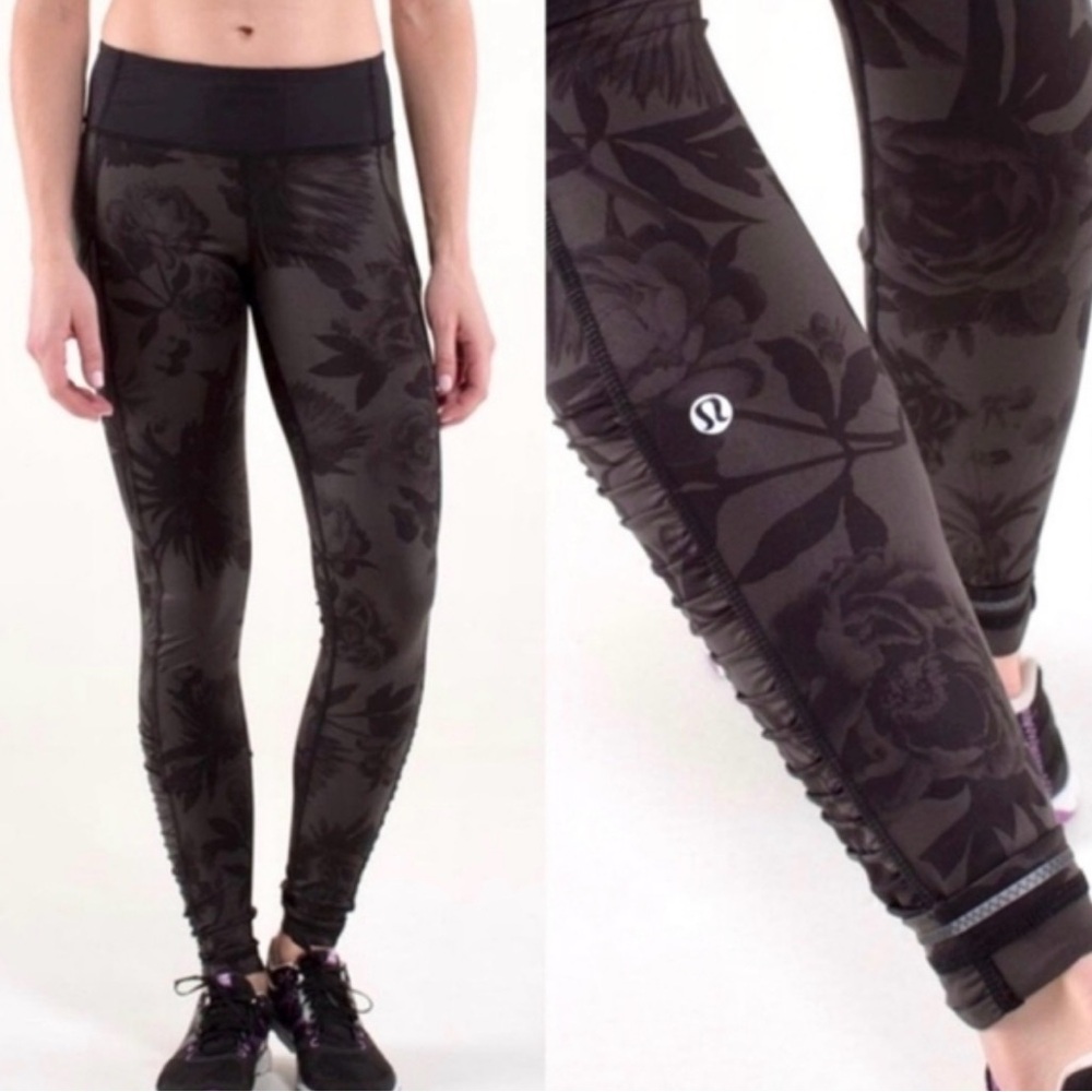 Lululemon Speed Tight in Brisk Bloom Floral Black Leggings with Pockets